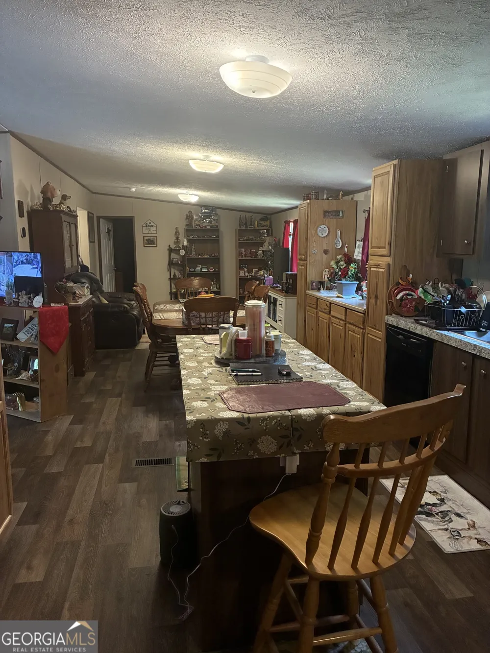 407 Knight DR Ellijay, GA 30540