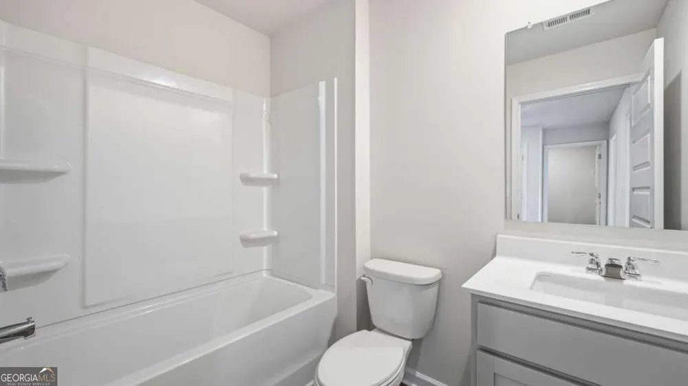 490 Silver Moon Loganville, GA 30052