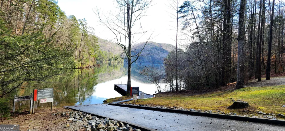 361 Vista Dell LN Tallulah Falls, GA 30573