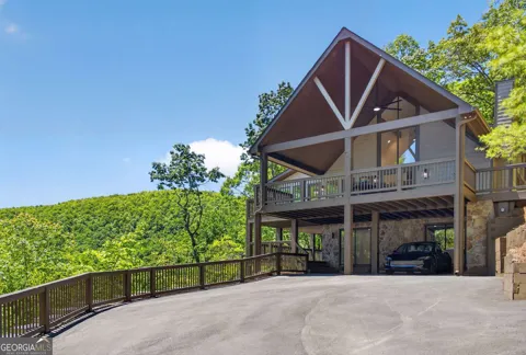 1091 Deer Run RDG