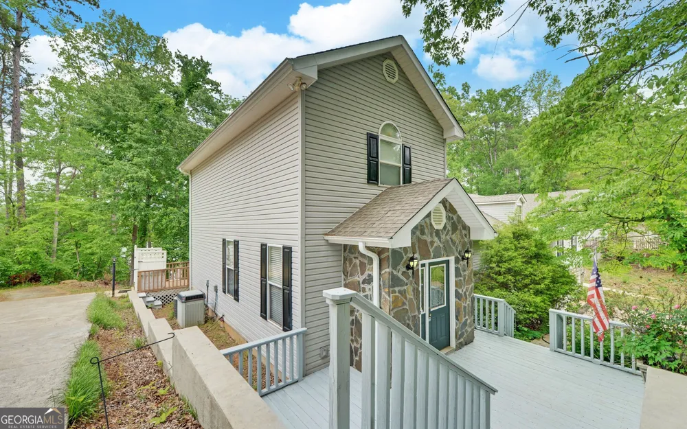 371 Shorewood CIR Toccoa, GA 30577