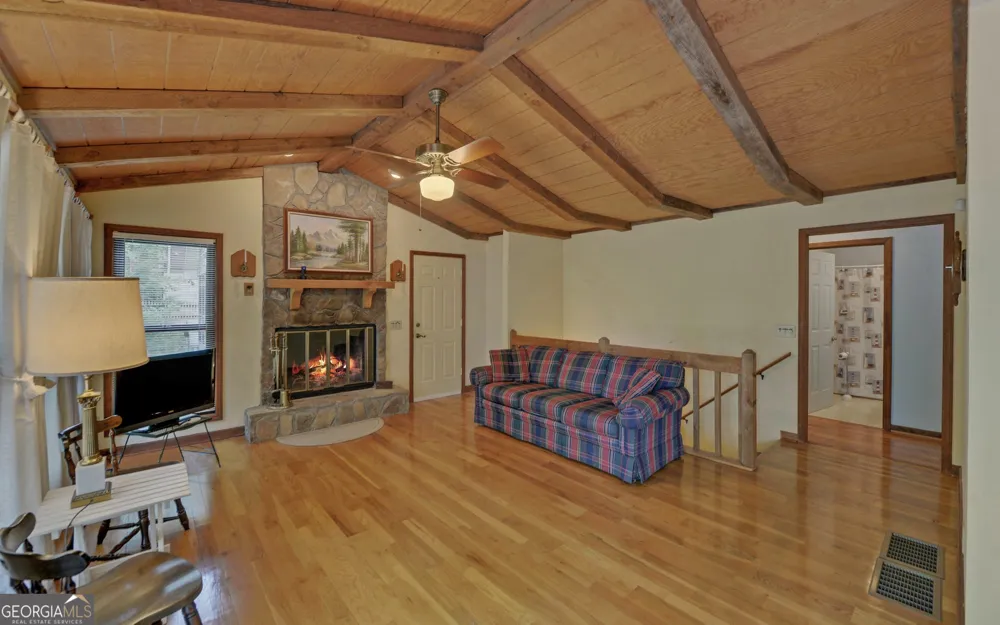 371 Shorewood CIR Toccoa, GA 30577