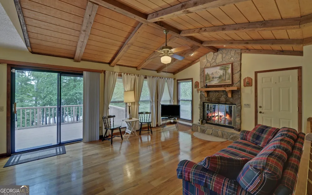 371 Shorewood CIR Toccoa, GA 30577