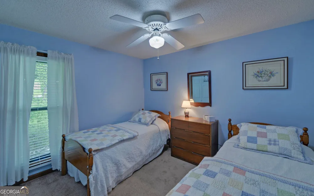 371 Shorewood CIR Toccoa, GA 30577