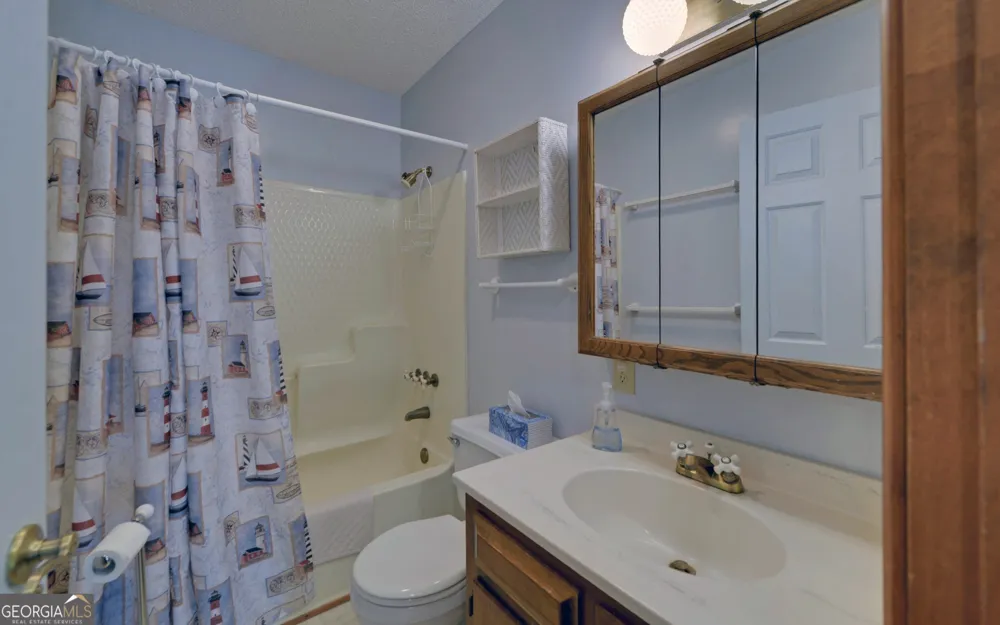 371 Shorewood CIR Toccoa, GA 30577