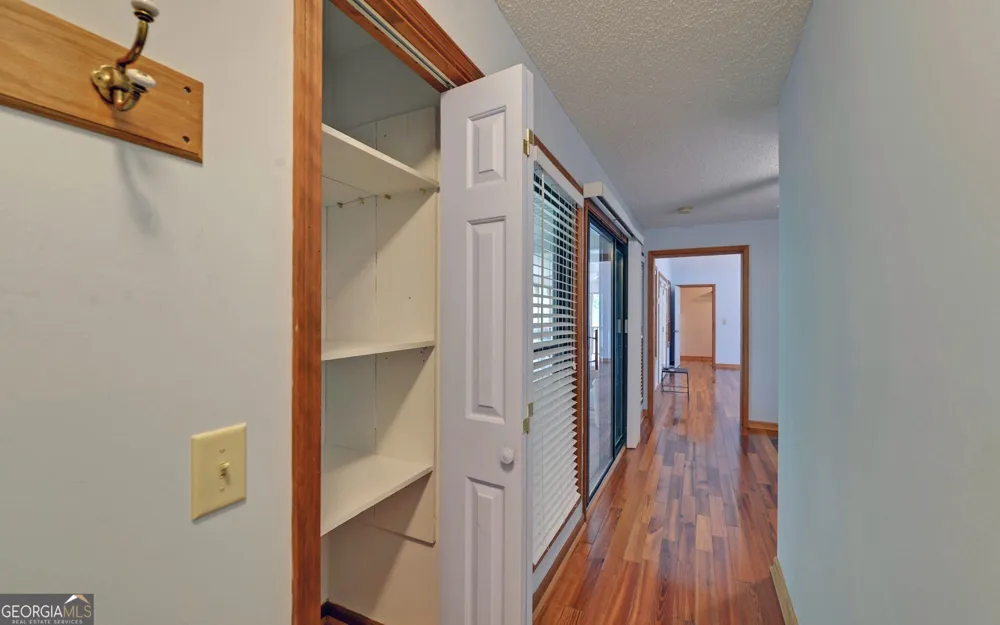 371 Shorewood CIR Toccoa, GA 30577