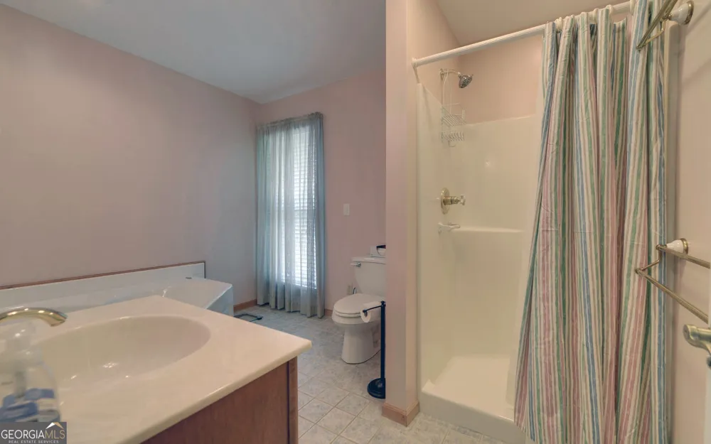 371 Shorewood CIR Toccoa, GA 30577