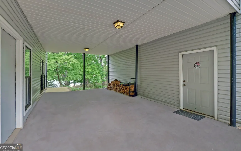 371 Shorewood CIR Toccoa, GA 30577