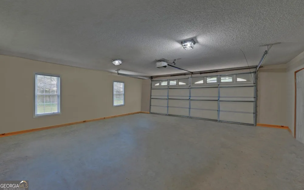 371 Shorewood CIR Toccoa, GA 30577