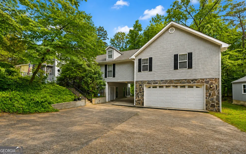 371 Shorewood CIR Toccoa, GA 30577
