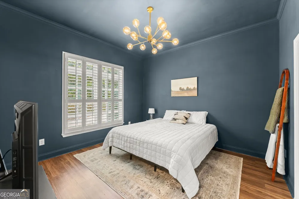 812 Creek View LN Roswell, GA 30075