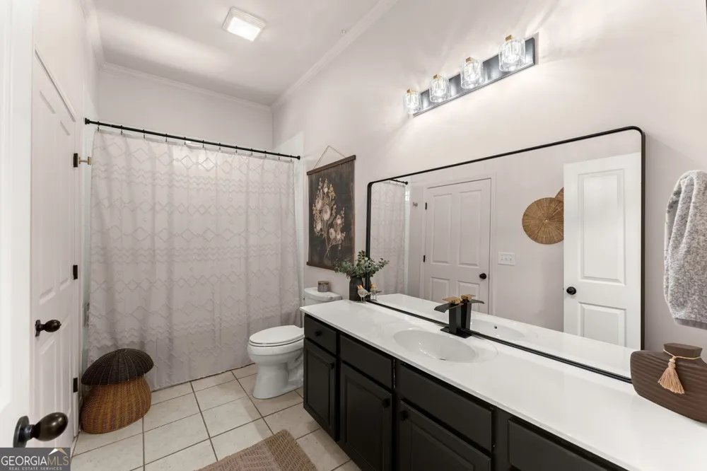 812 Creek View LN Roswell, GA 30075