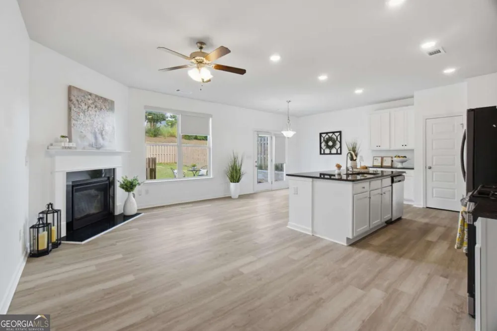 3713 Prospect Point DR Oakwood, GA 30566