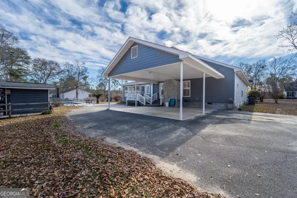 134 Patrick ST Swainsboro, GA 30401