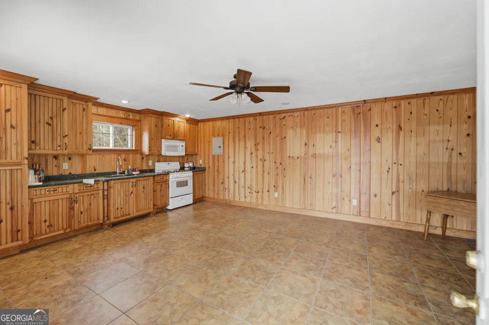 134 Patrick ST Swainsboro, GA 30401