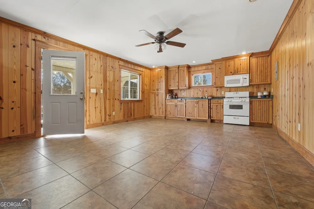 134 Patrick ST Swainsboro, GA 30401