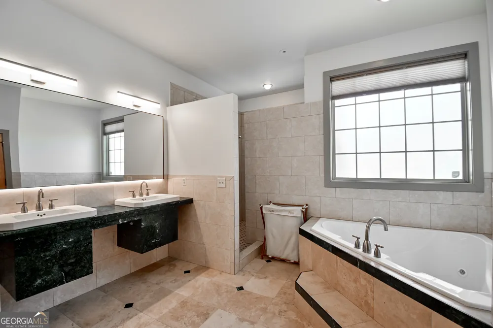 412 Trilium TRL Pendergrass, GA 30567