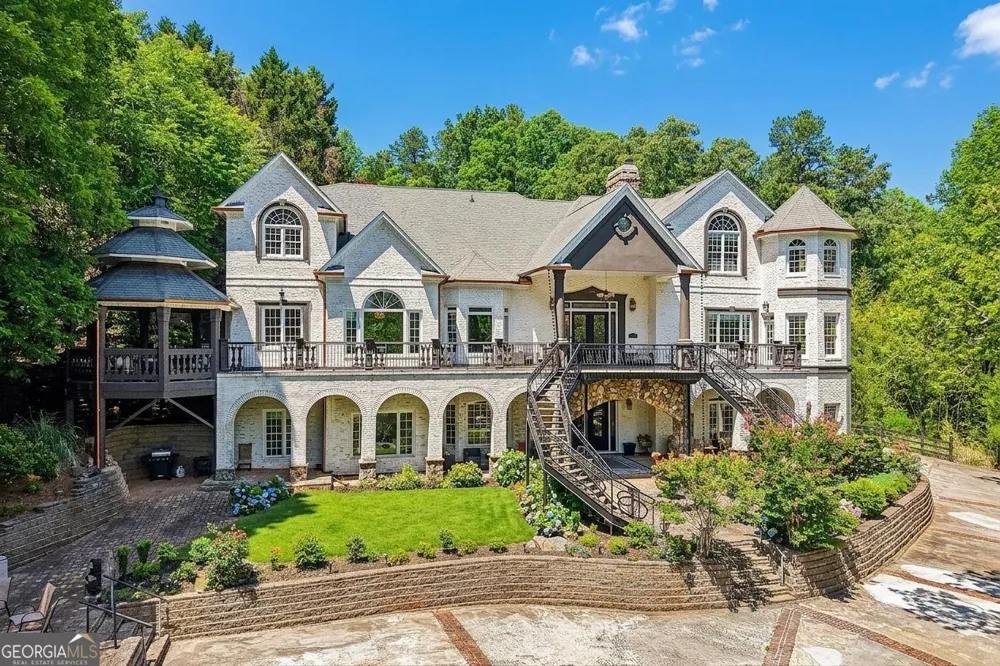 909 High Shoals DR Dahlonega, GA 30533