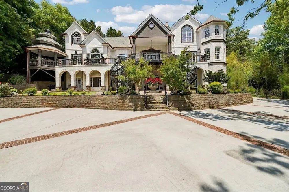 909 High Shoals DR Dahlonega, GA 30533