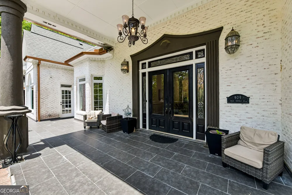 909 High Shoals DR Dahlonega, GA 30533