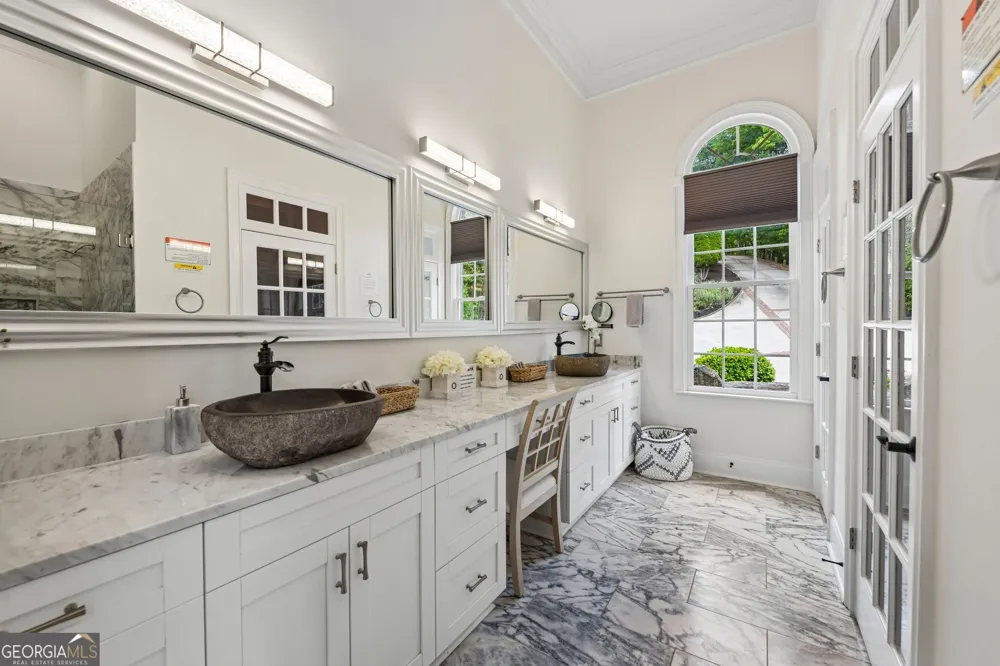909 High Shoals DR Dahlonega, GA 30533
