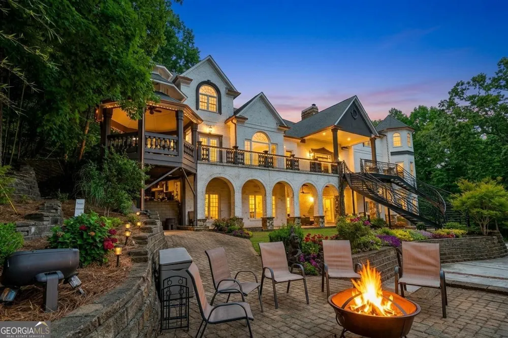909 High Shoals DR Dahlonega, GA 30533