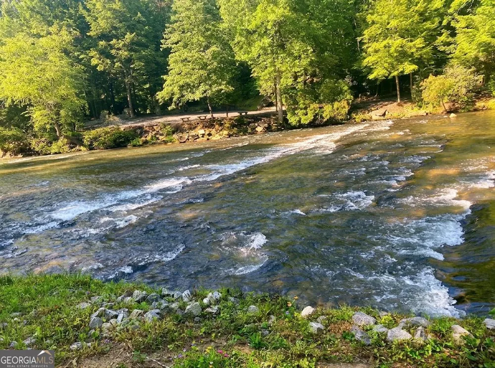 909 High Shoals DR Dahlonega, GA 30533