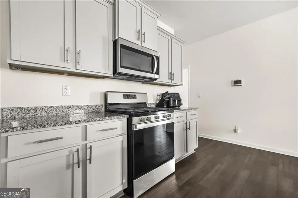 32 Graham Campbell LN Statham, GA 30666