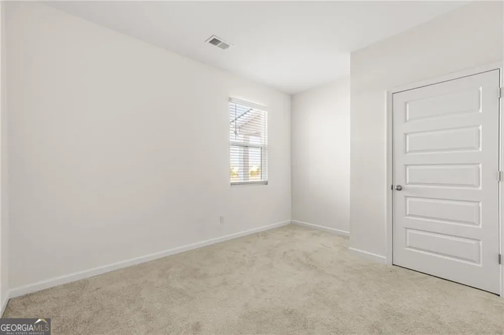 32 Graham Campbell LN Statham, GA 30666