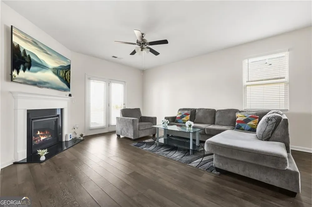 32 Graham Campbell LN Statham, GA 30666