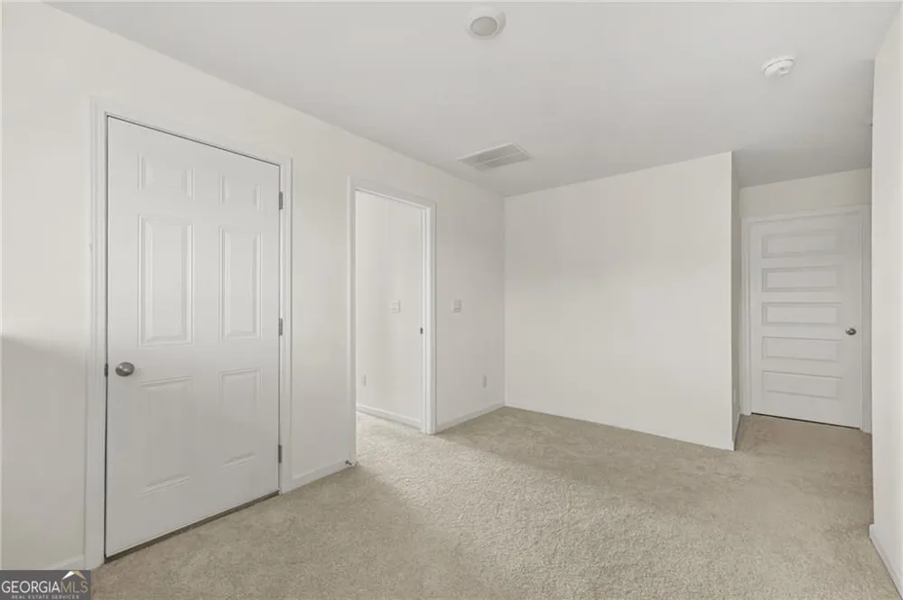 32 Graham Campbell LN Statham, GA 30666