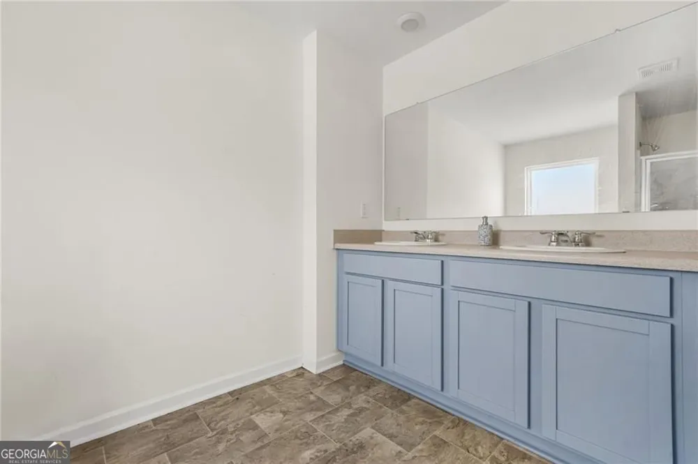 32 Graham Campbell LN Statham, GA 30666