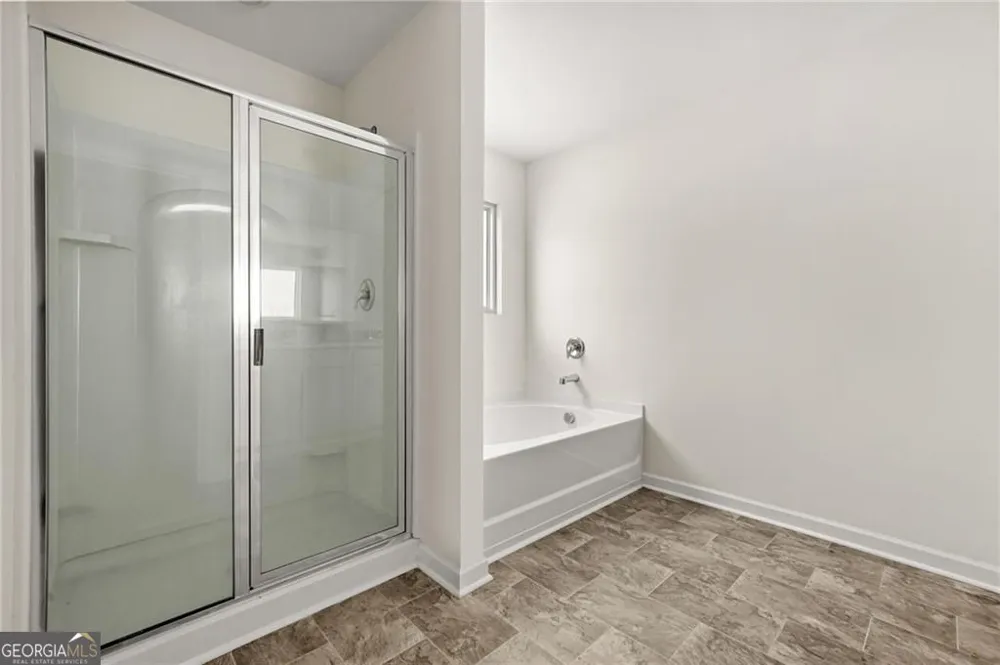 32 Graham Campbell LN Statham, GA 30666