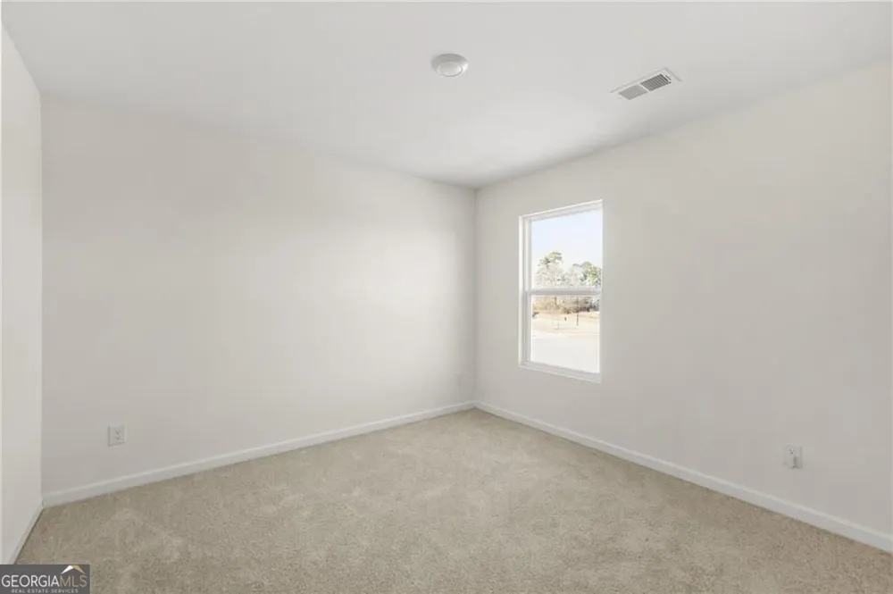 32 Graham Campbell LN Statham, GA 30666