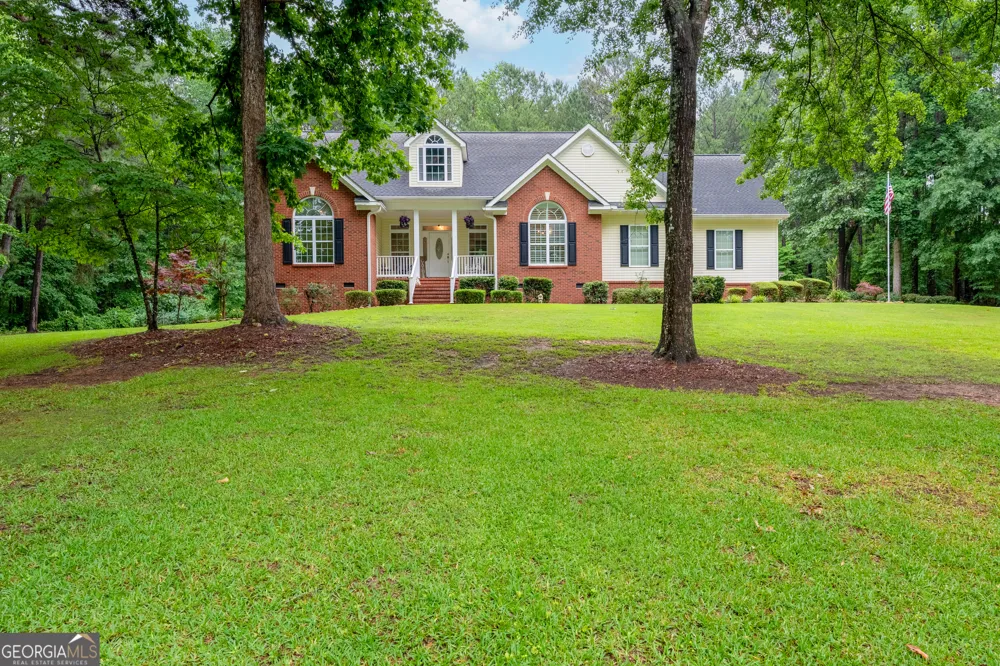 140 Honeysuckle RD NW Milledgeville, GA 31061