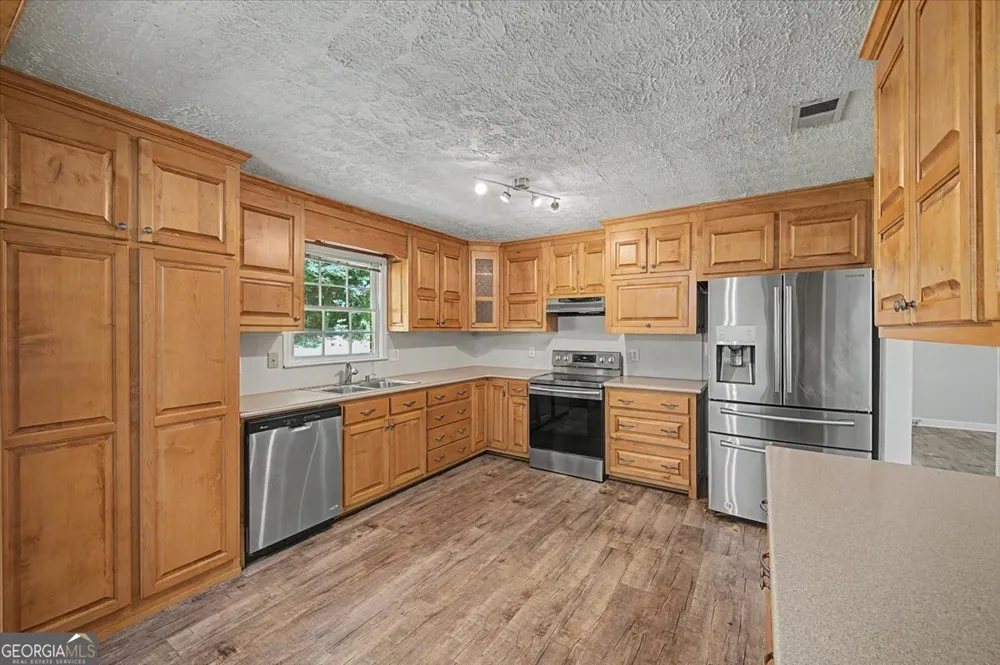 403 S SEQUOYAH CIR NE Calhoun, GA 30701