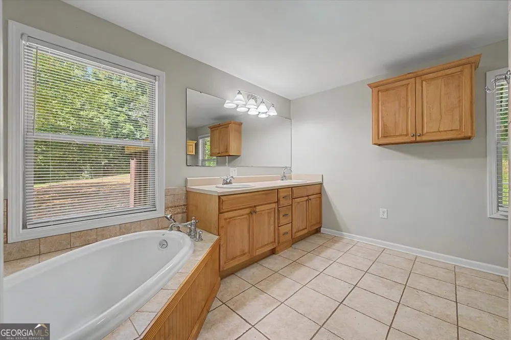 403 S SEQUOYAH CIR NE Calhoun, GA 30701
