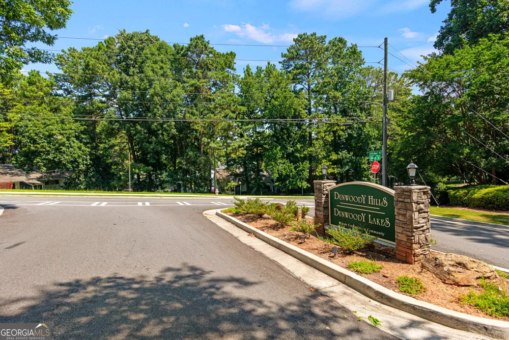 407 Natchez TRCE Sandy Springs, GA 30350
