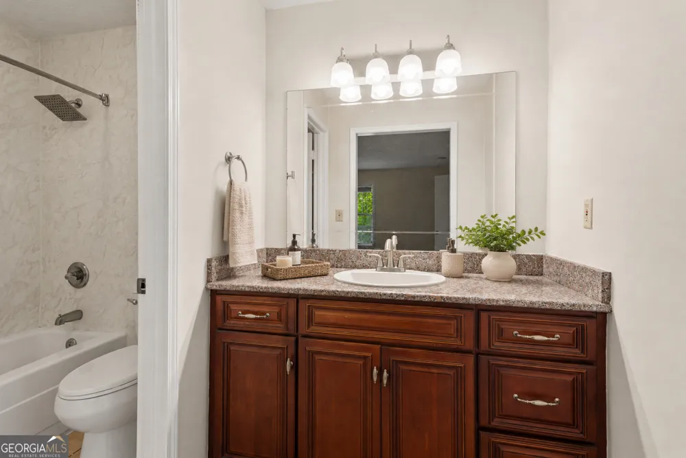 407 Natchez TRCE Sandy Springs, GA 30350
