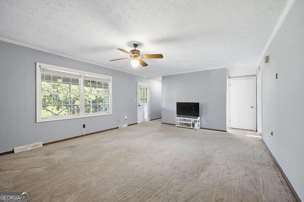 43 Ridgeview DR SE Silver Creek, GA 30173