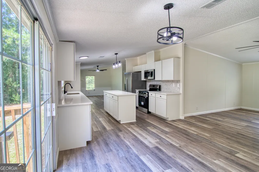 115 Melvin LN Kingsland, GA 31548