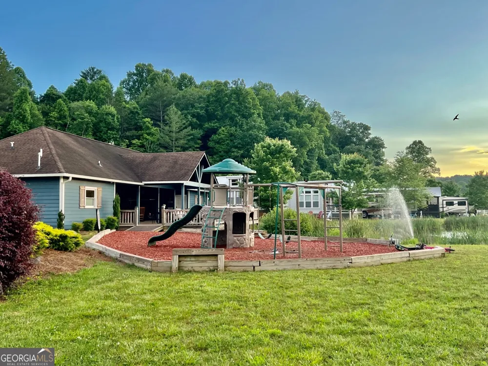 136 Mountain Meadows CIR Morganton, GA 30560