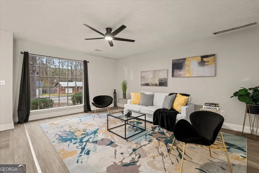 8185 Englewood TRL Riverdale, GA 30274