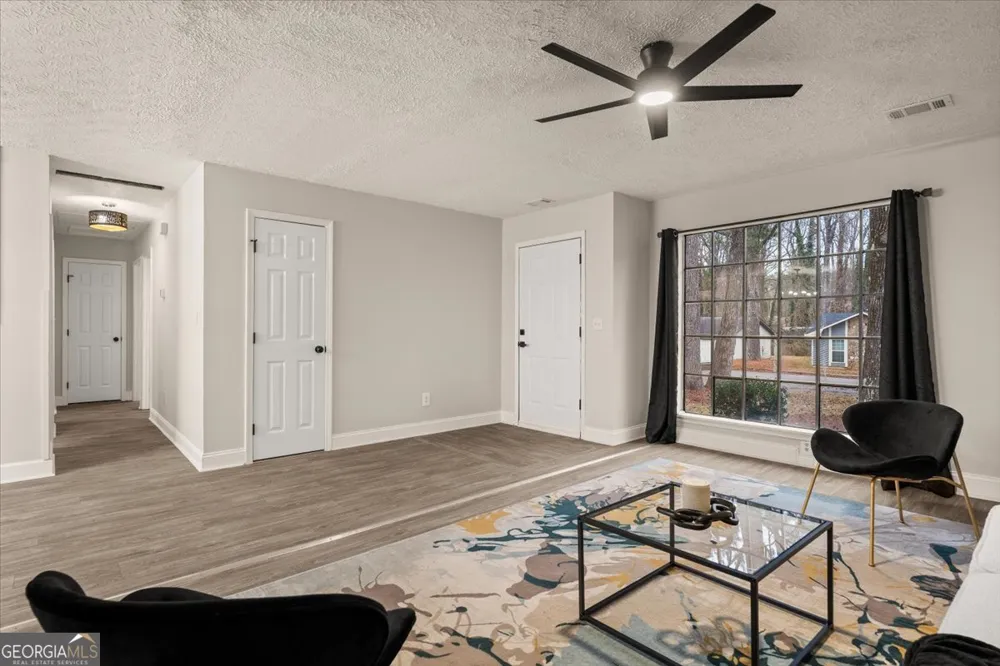 8185 Englewood TRL Riverdale, GA 30274