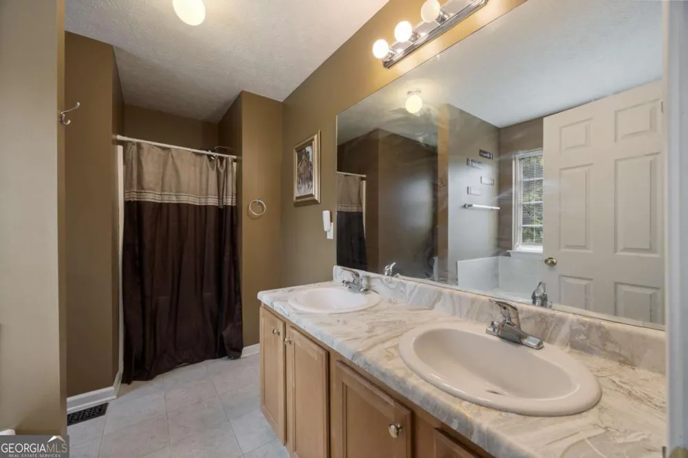 227 Diamond CT Carrollton, GA 30116