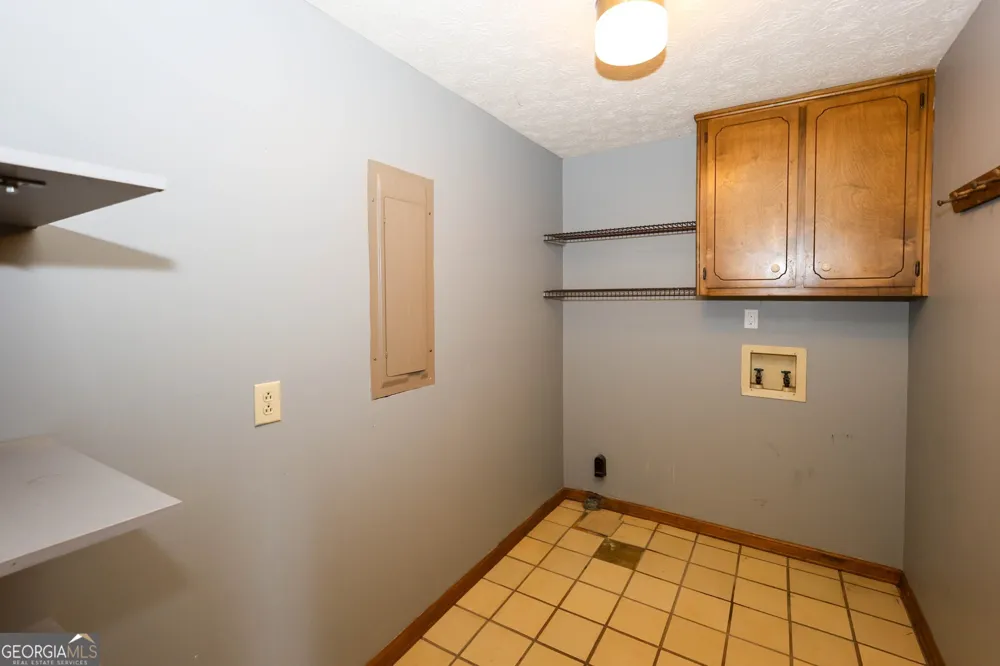 4128 Mayflower CT SW Lilburn, GA 30047