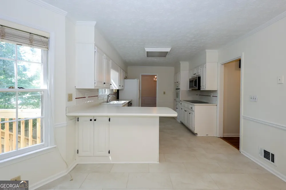 4128 Mayflower CT SW Lilburn, GA 30047