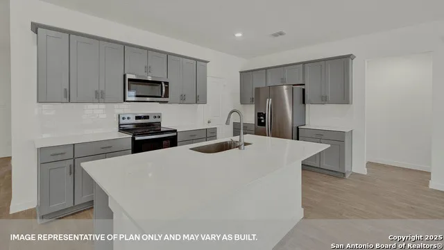 175 Teal Street Fredericksburg, TX 78624