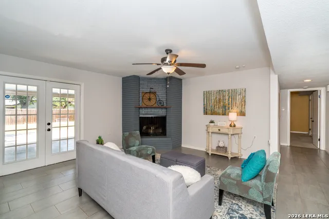 709 BALFOUR DR Windcrest, TX 78239