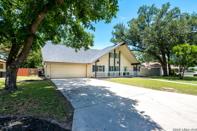 709 BALFOUR DR Windcrest, TX 78239